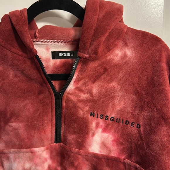 MISGUIDED size 8 cozy, crop hoodie ⚡️ - Picture 2 of 7